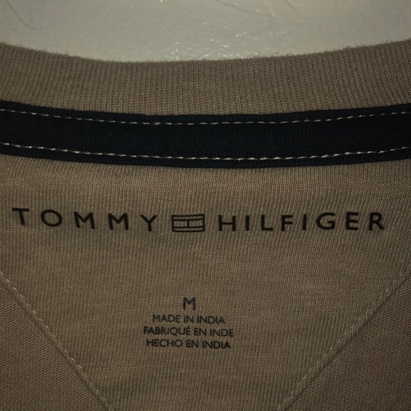Tommy Hilfigure Shirt - Picture 2 of 3